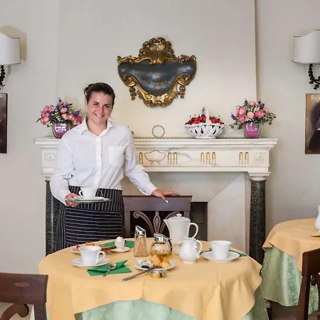 Bed & Breakfast Alloro