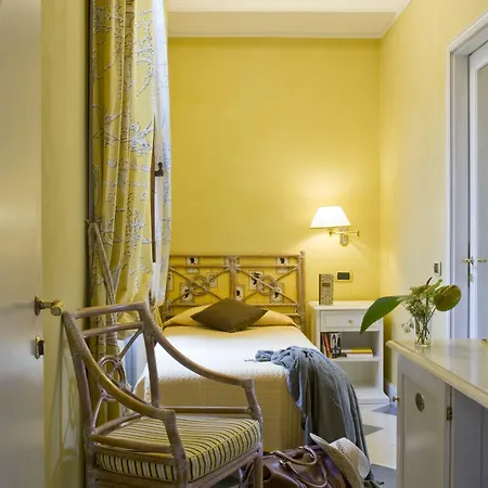 Alloro Bed & Breakfast 4*